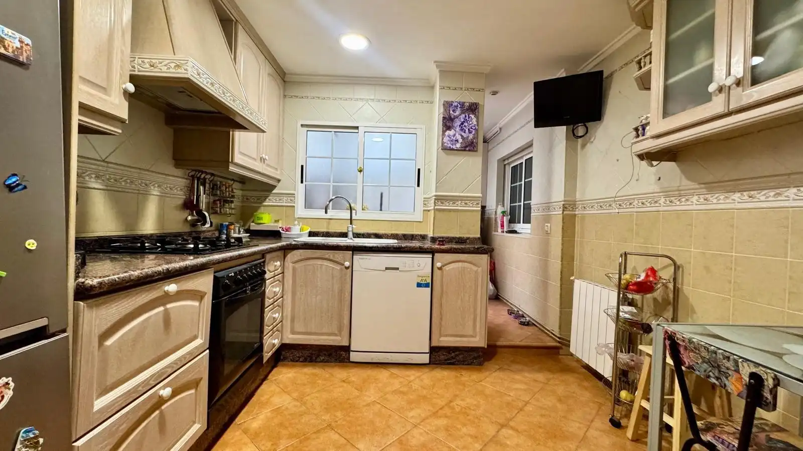 Kitchen of Flat for share in Burjassot  with Air Conditioner, Heating and Balcony