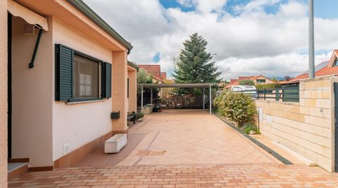 Foto 4 de Casa adosada en venta en Collado Mediano, Madrid