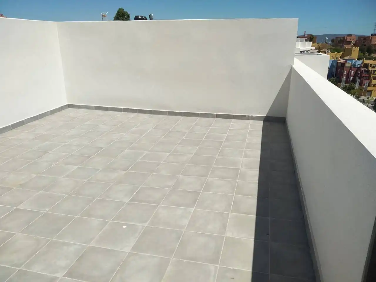 Terraza de Ático de alquiler en Algeciras con Terraza y Piscina comunitaria