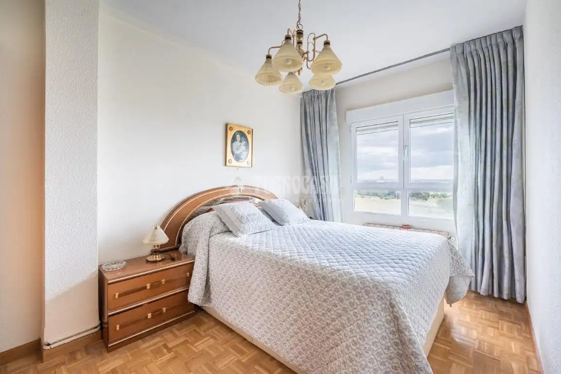 Habitación de Piso en venta en Madrid con Trastero
