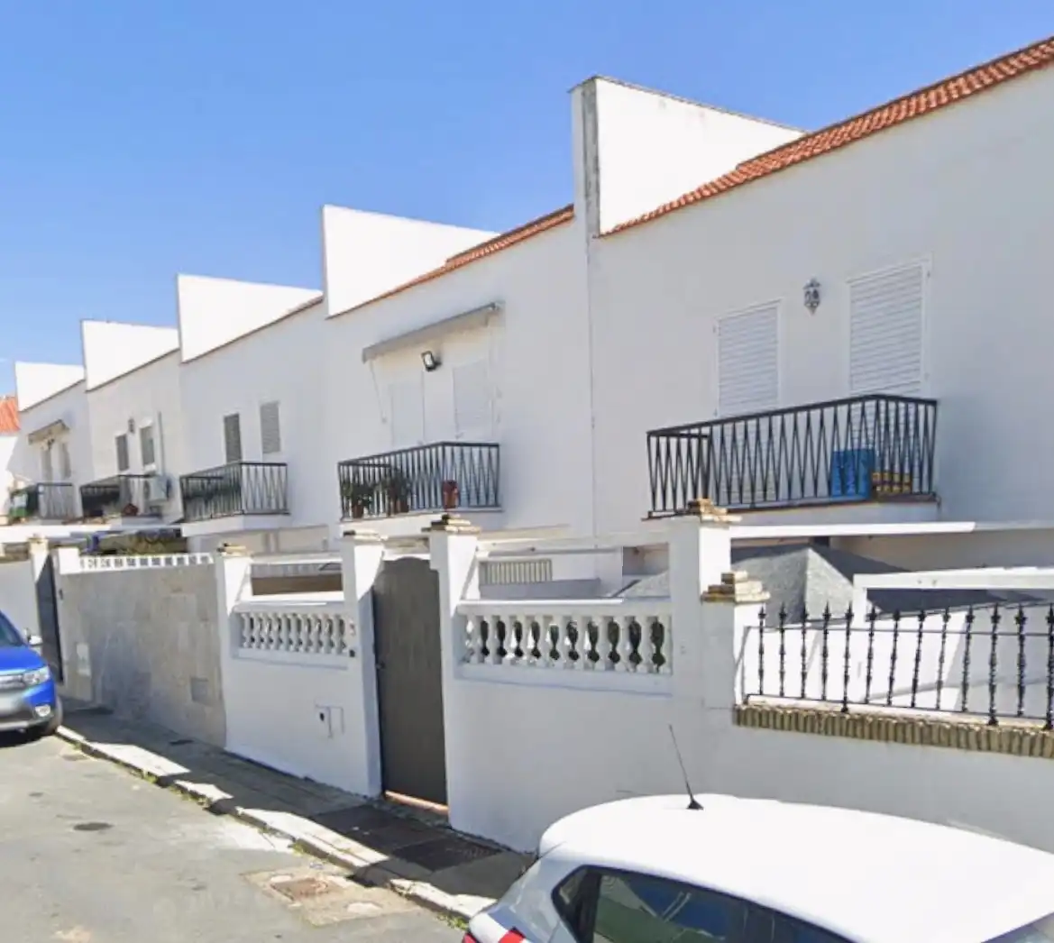 Casa a schiera in vendita a Calle Hortensia
