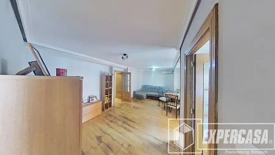 Sala d'estar de Pis en venda en Valencia amb Aire condicionat i Terrassa