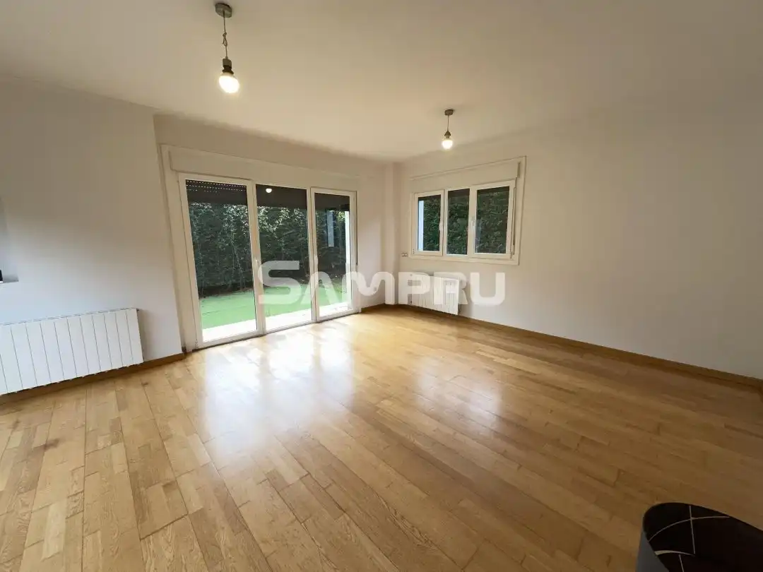 Piso en venta en Eskoriatza con Calefacción, Jardín privado y Terraza