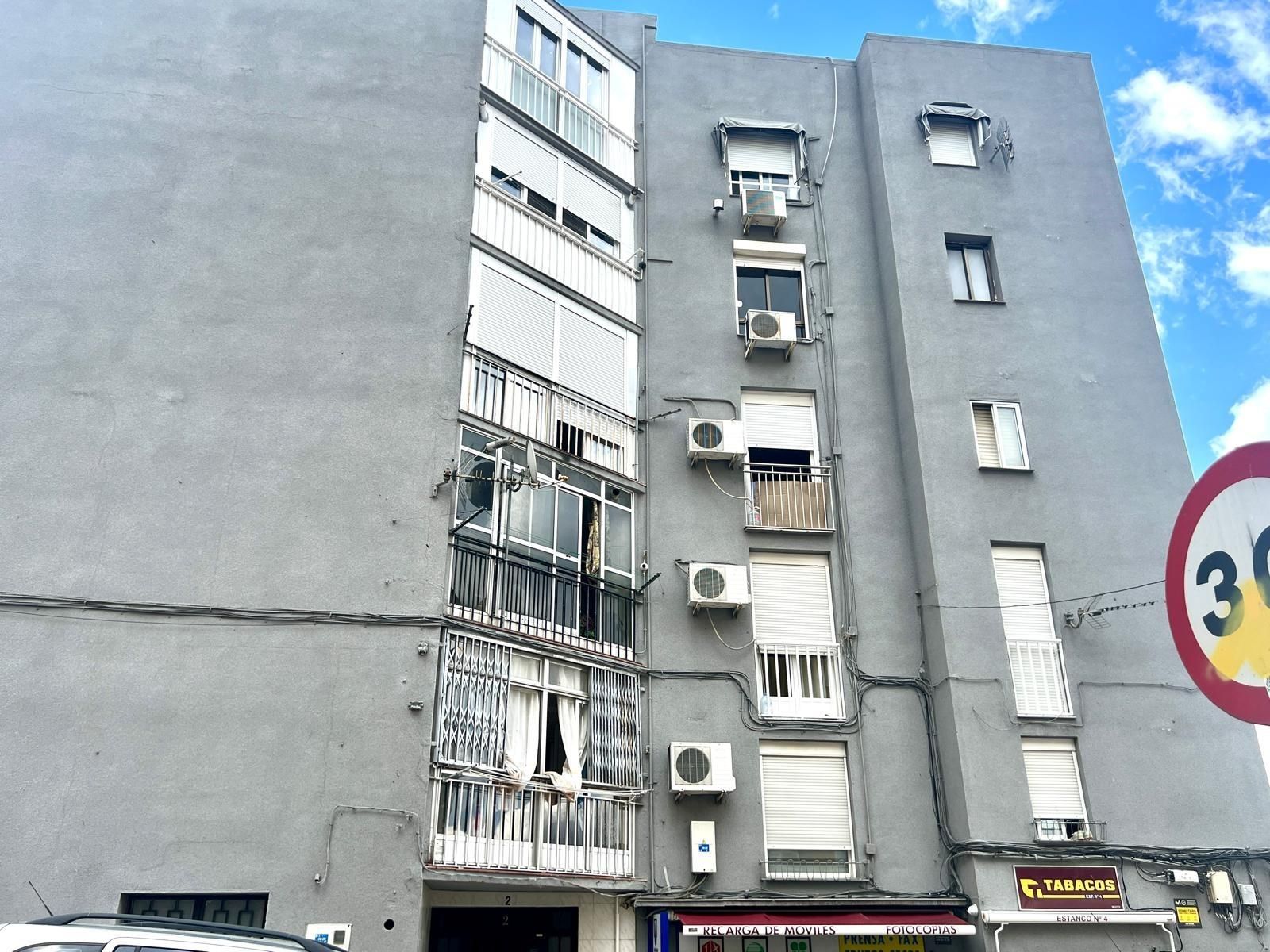 Flat to rent in Calle Inés de Suárez, Los Pinos - El Pilar