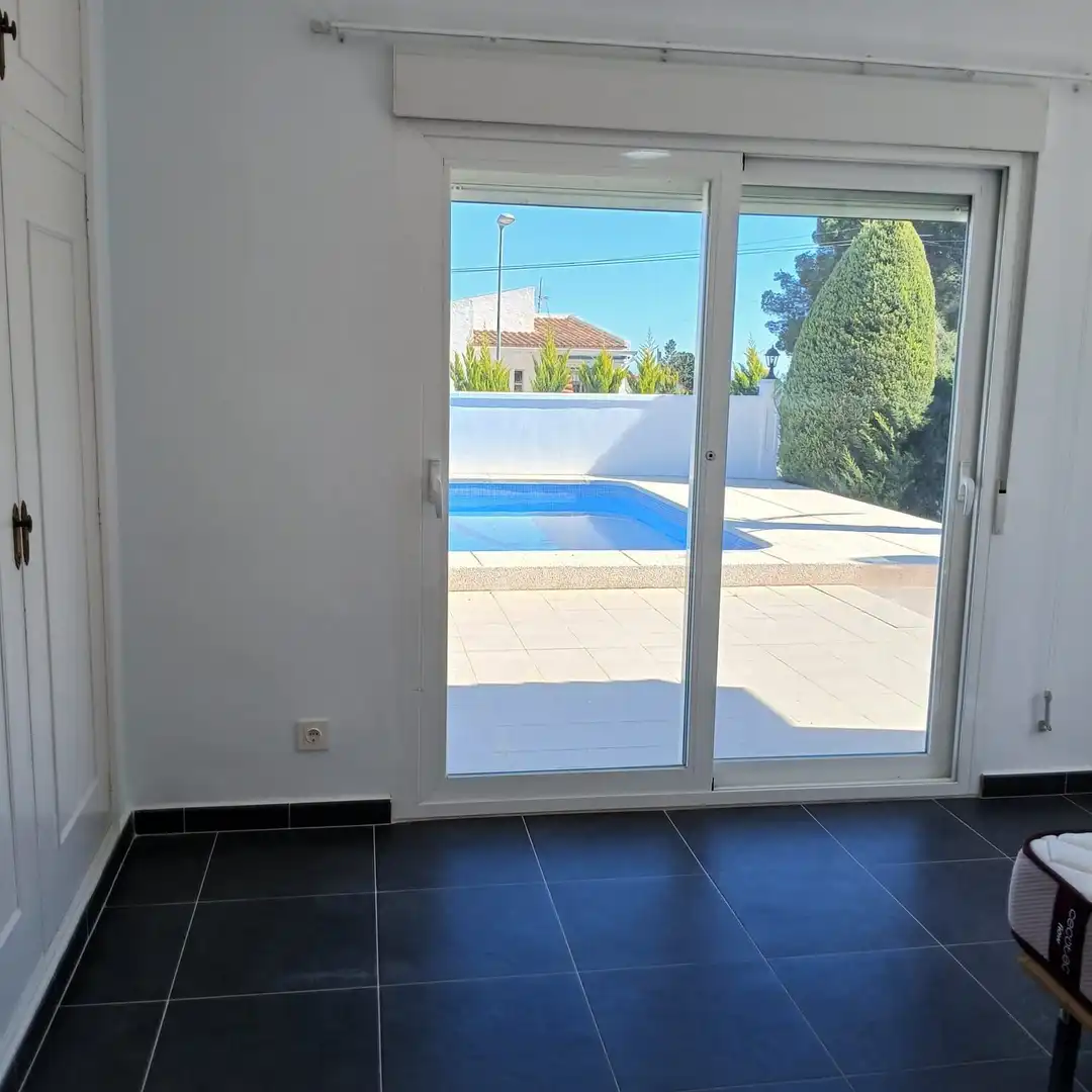 Piscina de Casa o chalet en venta en La Nucia con Aire acondicionado, Calefacción y Jardín privado