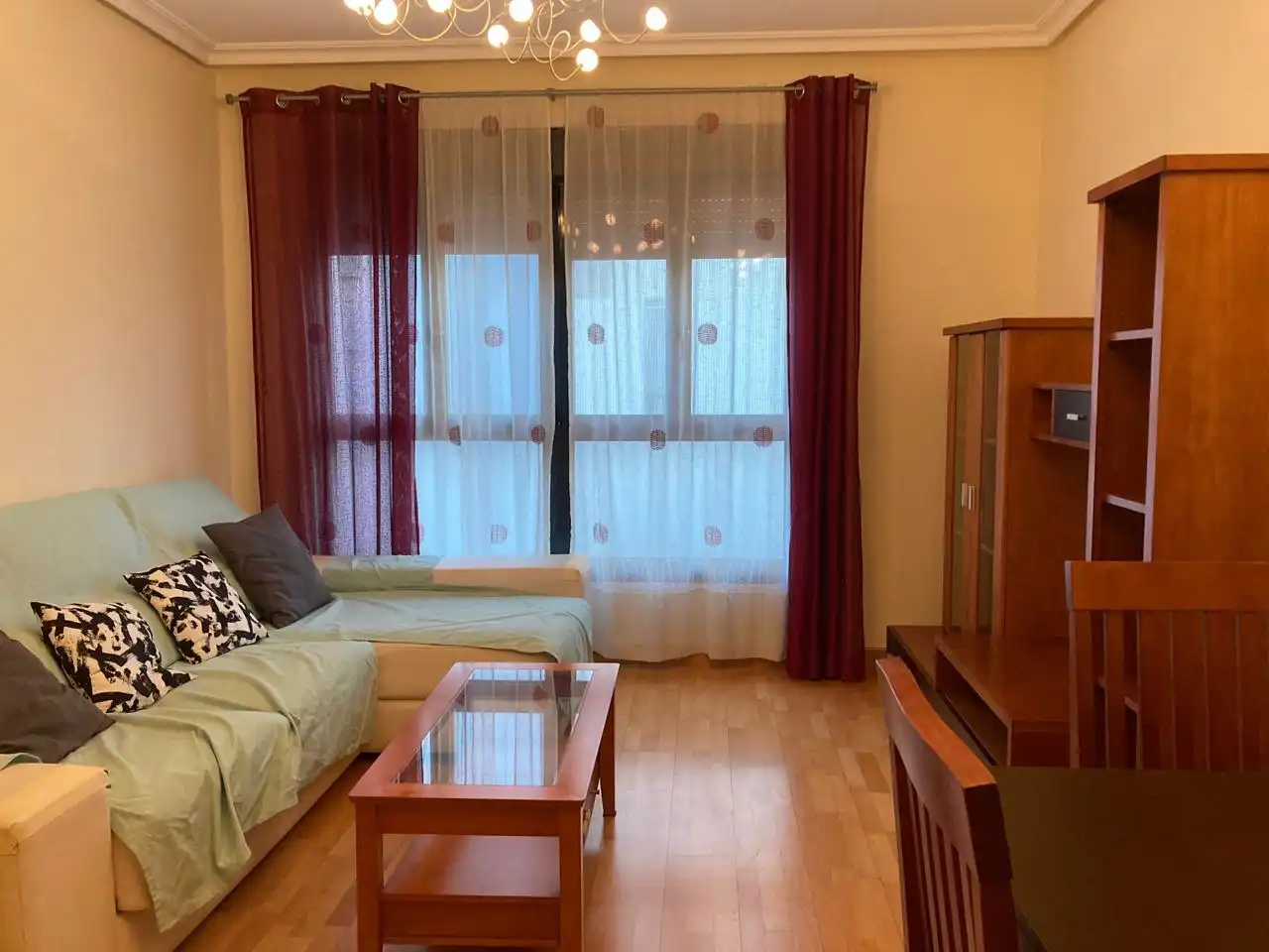 Living room of Flat for rent in Coslada  with Air Conditioner, Furnished and Community pool