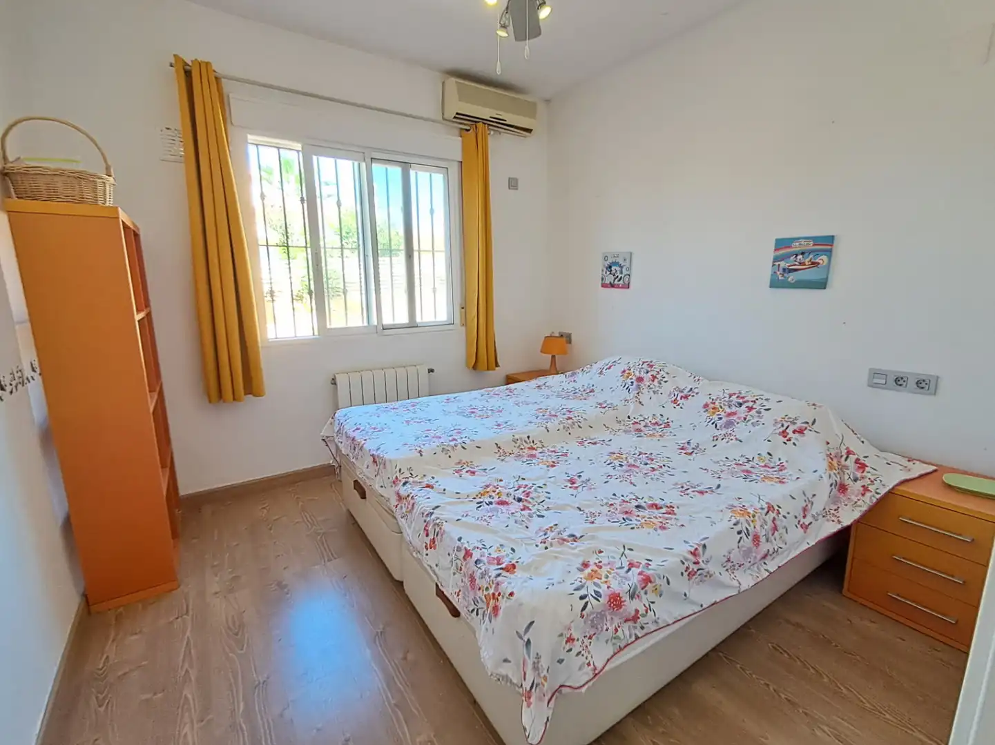 Habitación de Casa o chalet de alquiler en L'Alfàs del Pi con Aire acondicionado, Calefacción y Jardín privado