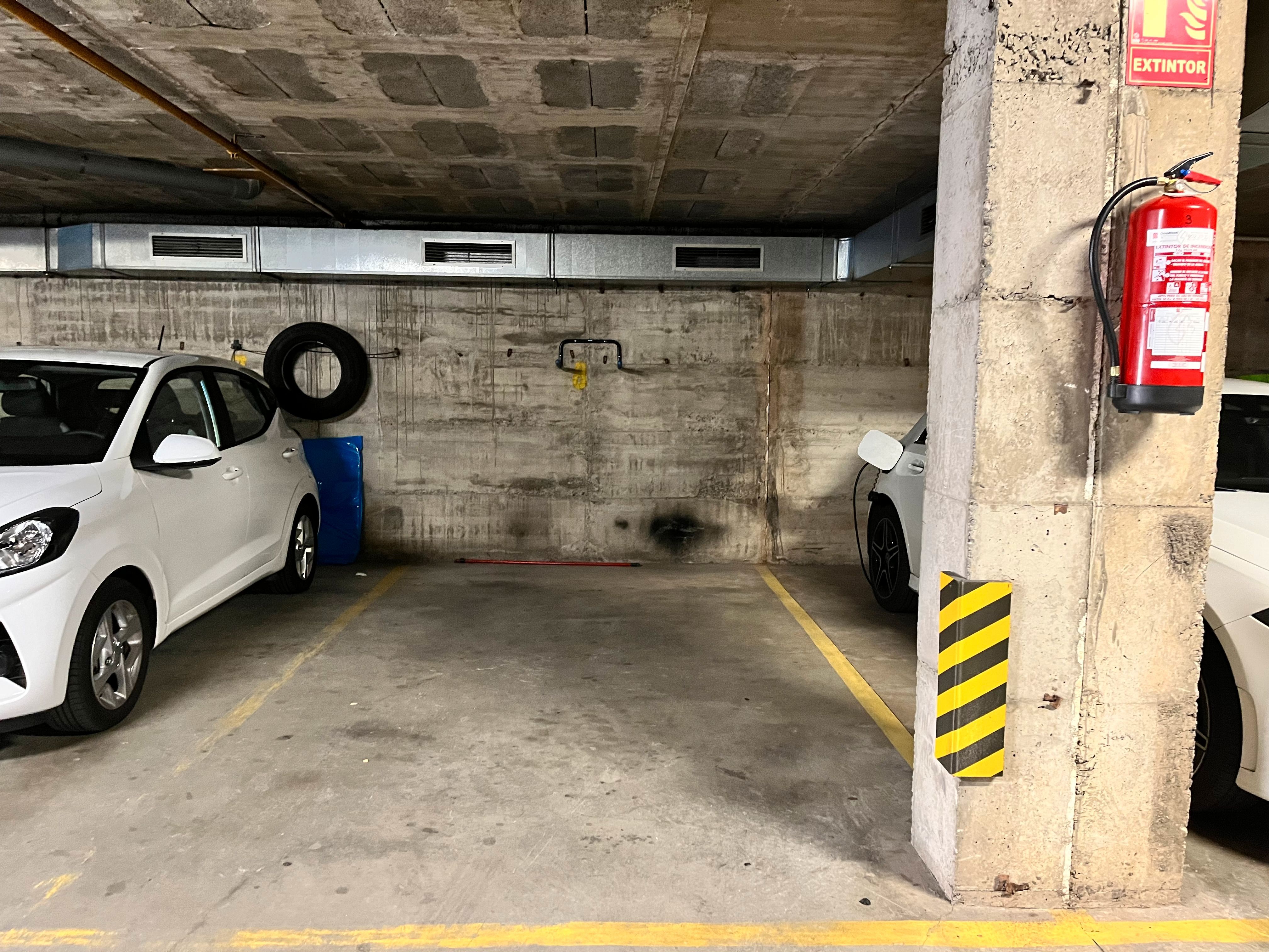 Aparcament de Garatge en venda en Girona Capital