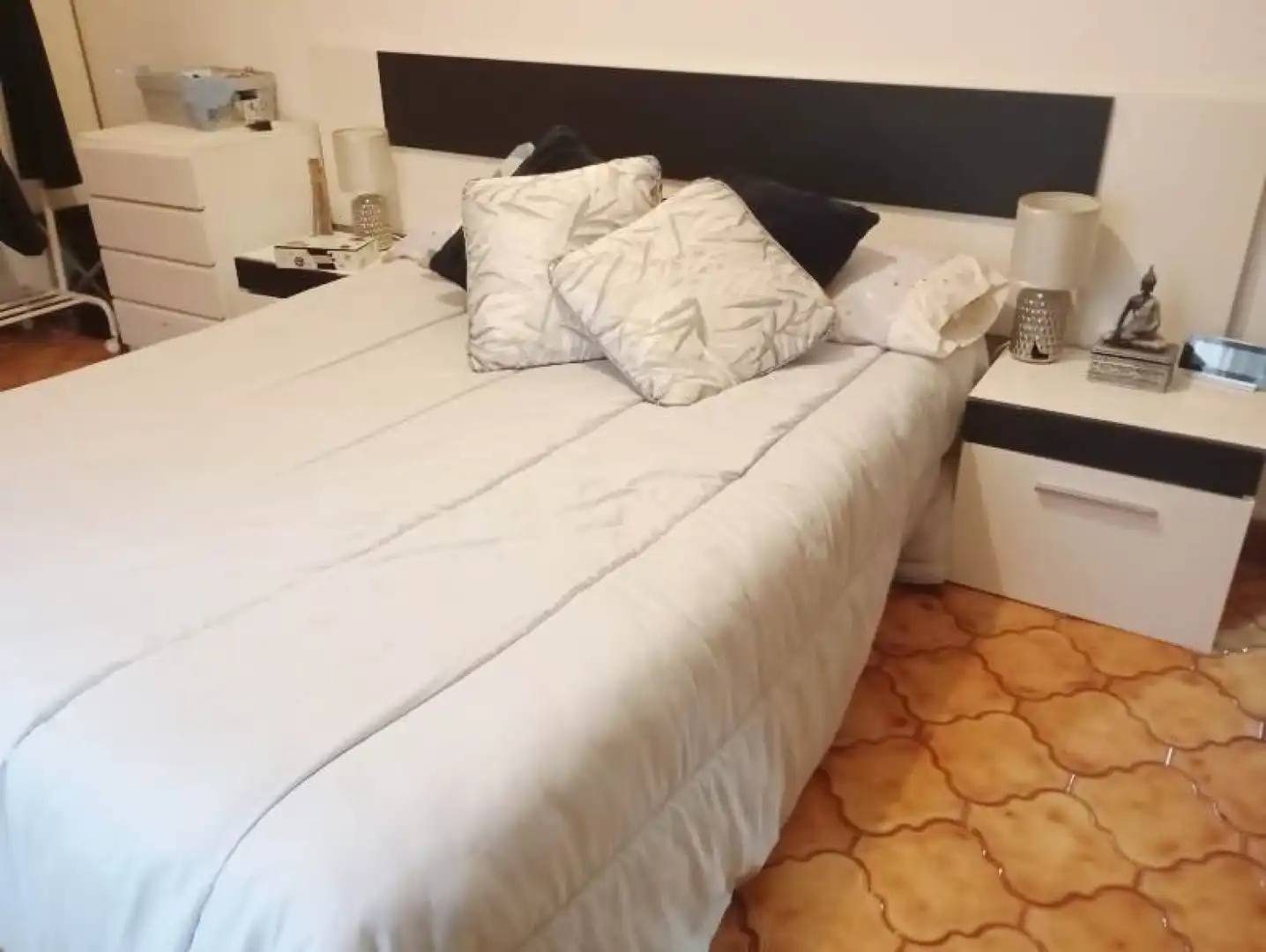 Habitación de Casa o chalet en venta en Los Corrales de Buelna  con Calefacción, Jardín privado y Terraza