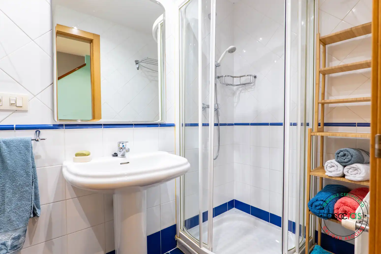 Baño de Piso en venta en Gijón  con Calefacción, Parquet y Trastero