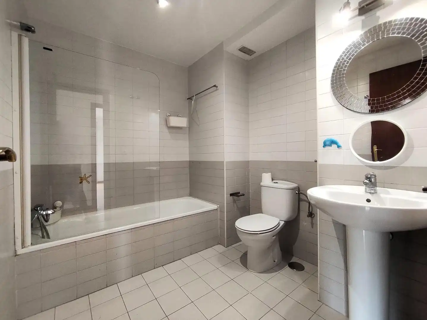 Badezimmer von Wohnung zum Verkauf in Camargo mit Heizung, Abstellraum und Balkon