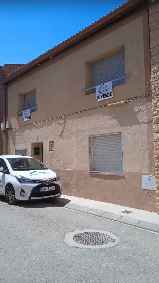 Vista exterior de Casa o xalet en venda en Boquiñeni amb Calefacció, Terrassa i Moblat
