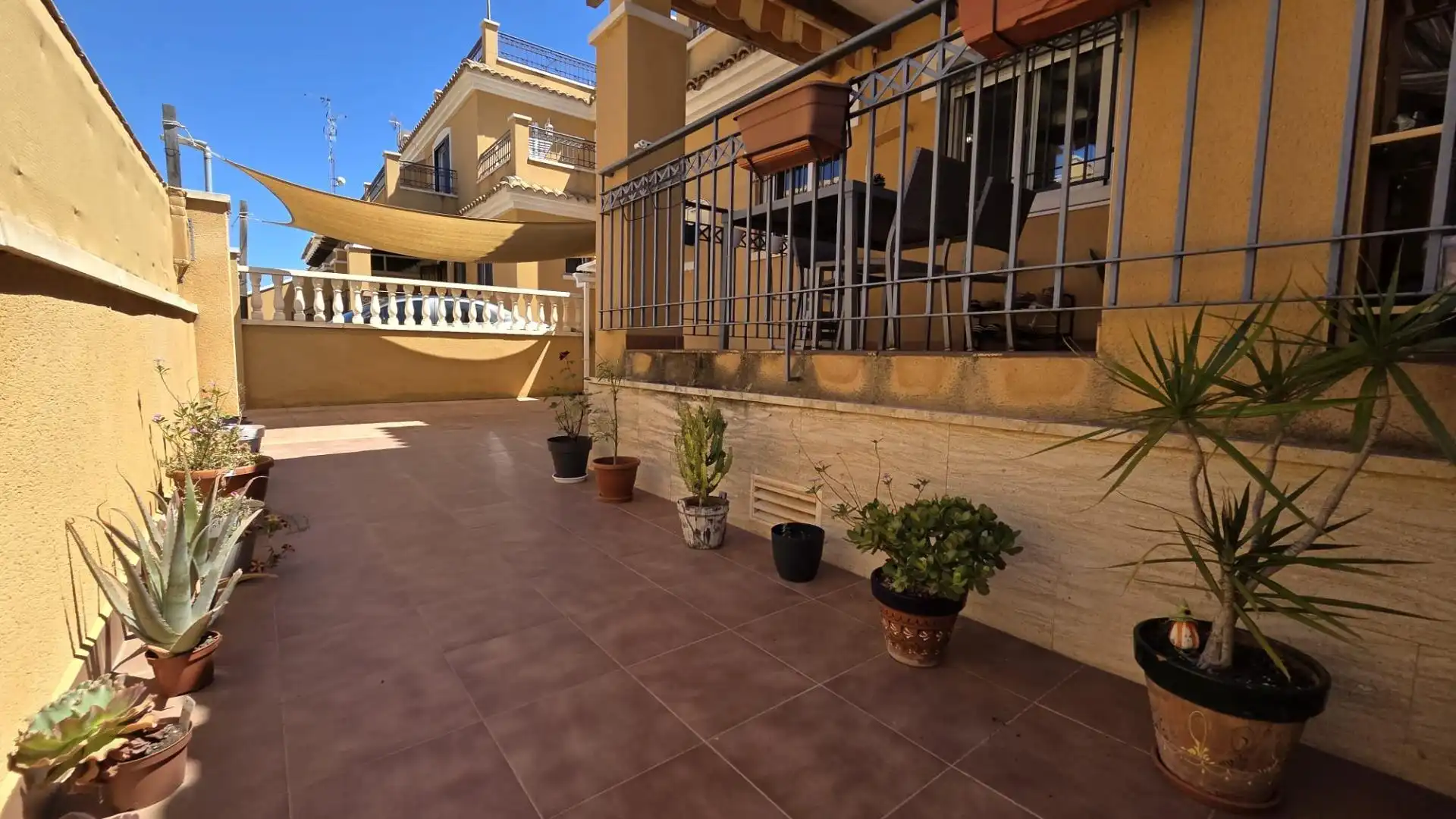 Terrassa de Casa adosada en venda en Torrevieja amb Aire condicionat, Jardí privat i Terrassa