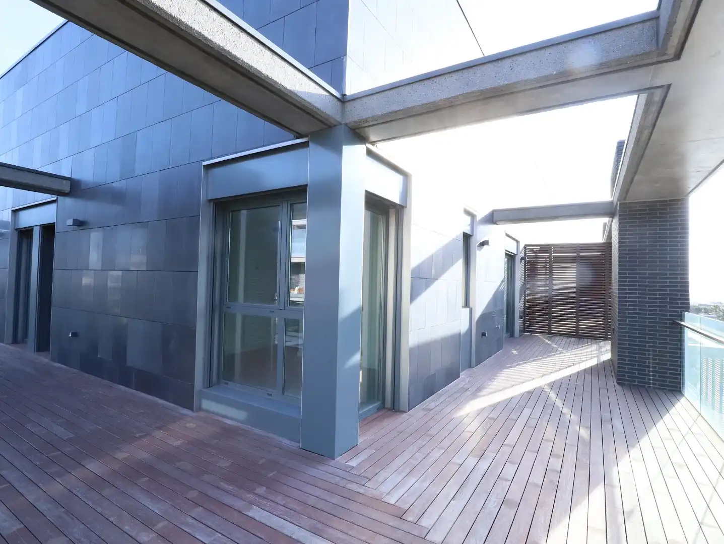 Vista exterior de Ático en venta en Esplugues de Llobregat con Aire acondicionado, Calefacción y Jardín privado