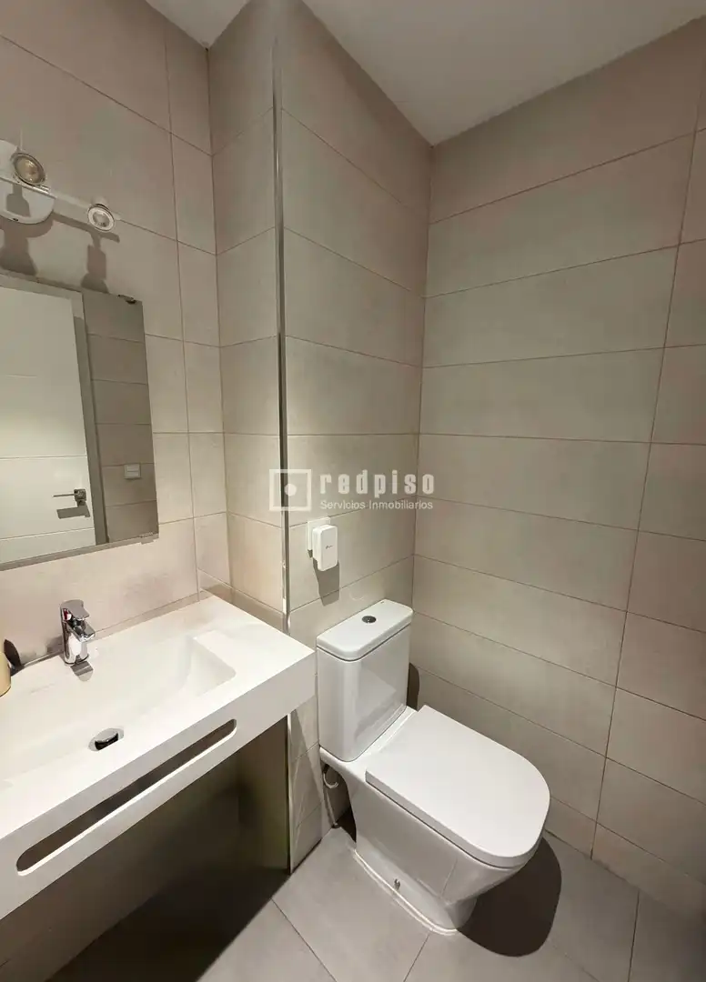 Badezimmer von Wohnung zum Verkauf in Málaga mit Klimaanlage, Heizung und Privatgarten