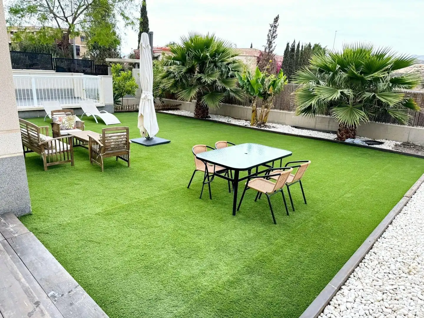 Apartament amb piscina en venda a Las Majadas-Las Molinetas-Labradorcico