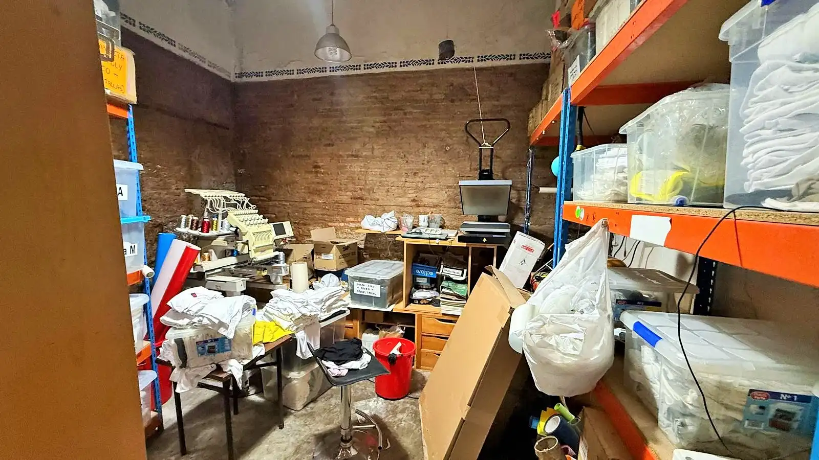 Local en venta en Valencia con Amueblado