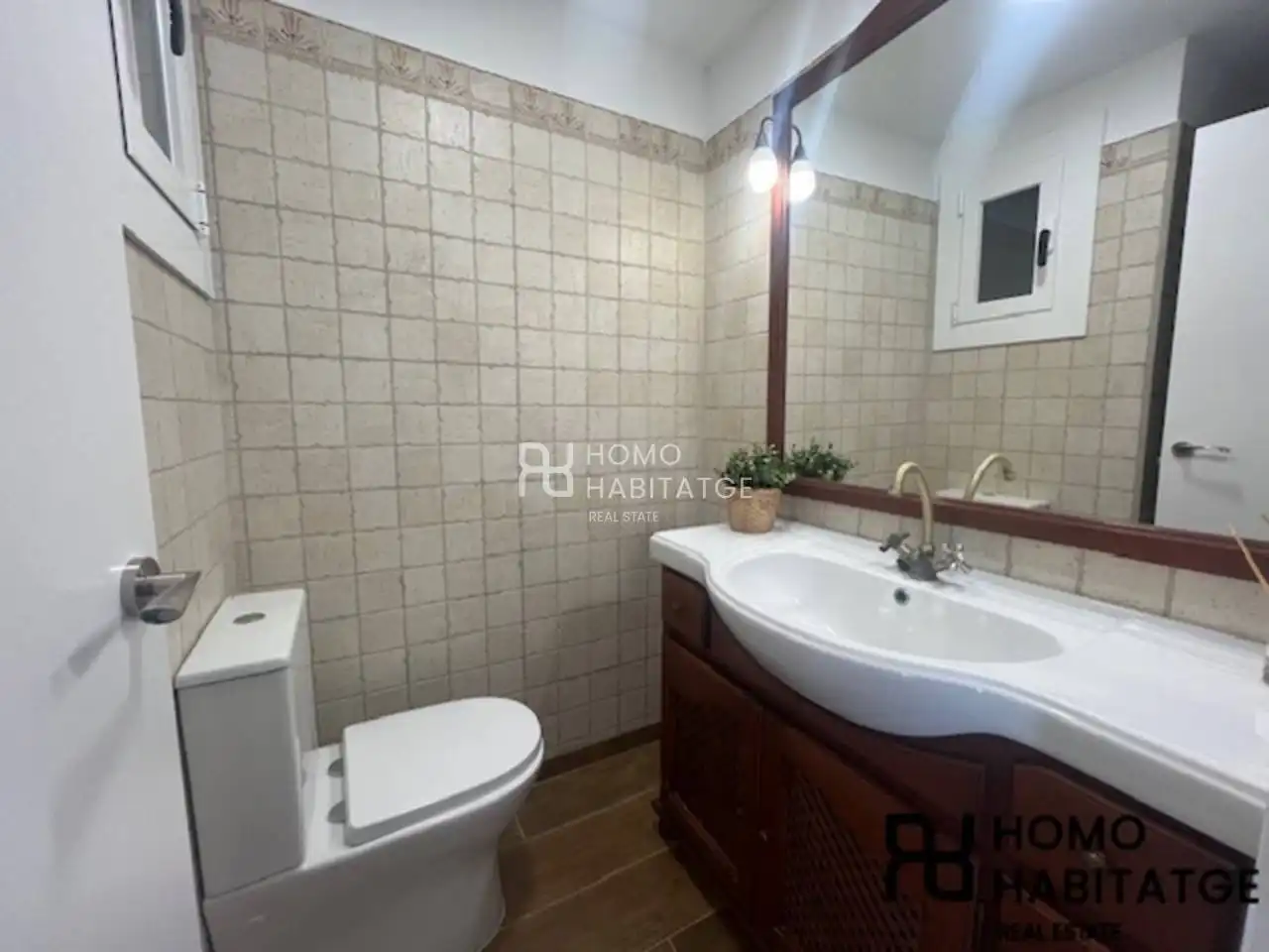 Badezimmer von Wohnung zum Verkauf in Rubí mit Parkett, Terrasse und Balkon