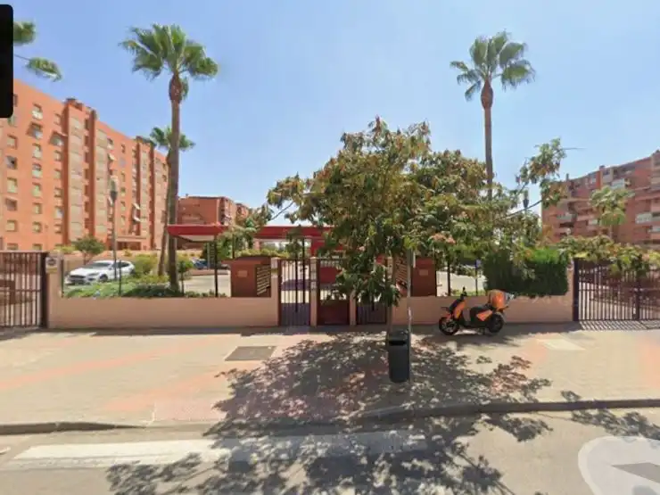 Vista exterior de Garaje de alquiler en Málaga