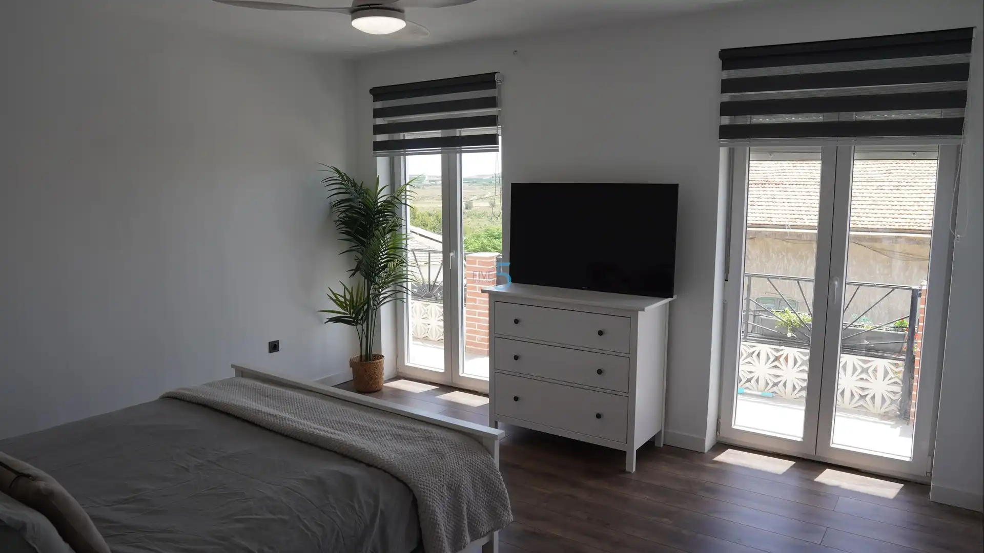 Dormitori de Casa o xalet en venda en Orihuela amb Aire condicionat, Calefacció i Terrassa