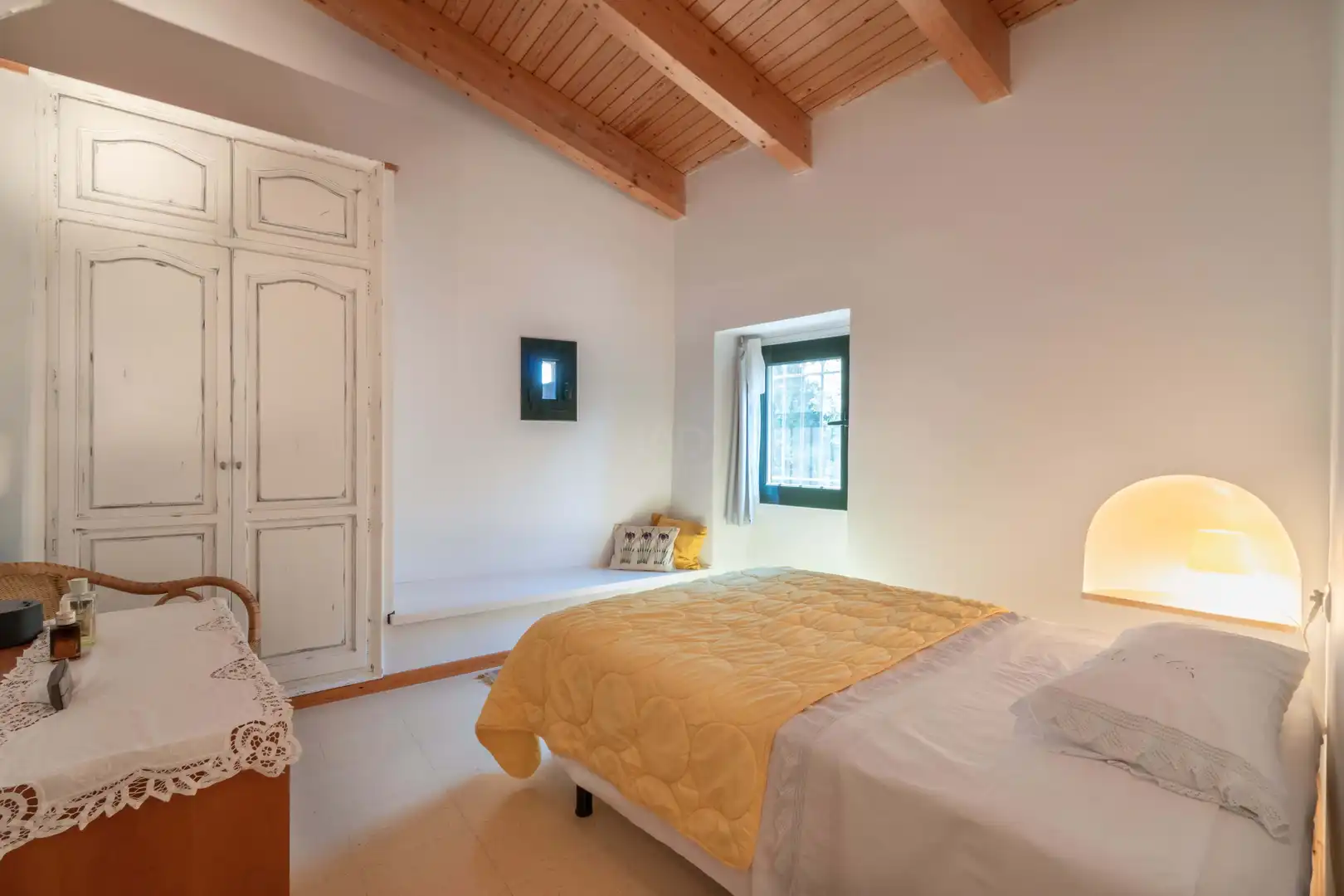 Bedroom of Houses for sale in Navata  with Air Conditioner, Heating and Terrace
