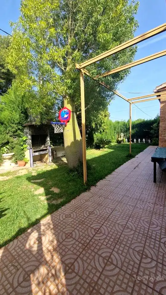 Casa o chalet de alquiler en 104, Moncada
