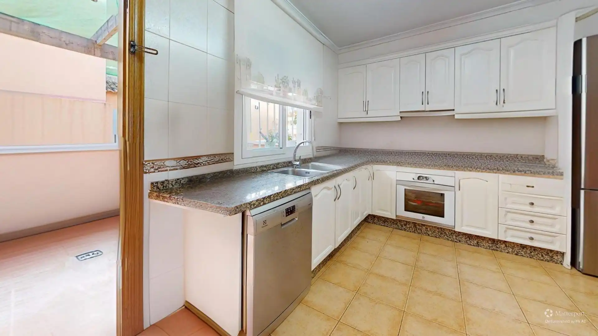 Küche von Einfamilien-Reihenhaus zum Verkauf in Elche / Elx mit Privatgarten, Terrasse und Gemeinschaftspool