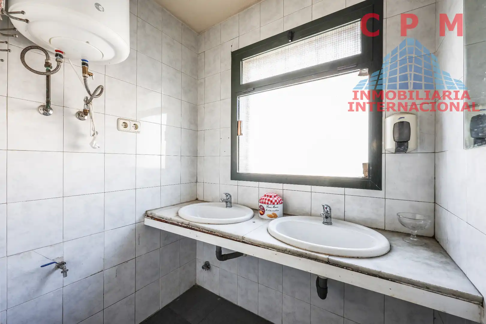 Baño de Nave industrial en venta en Madrid con Calefacción