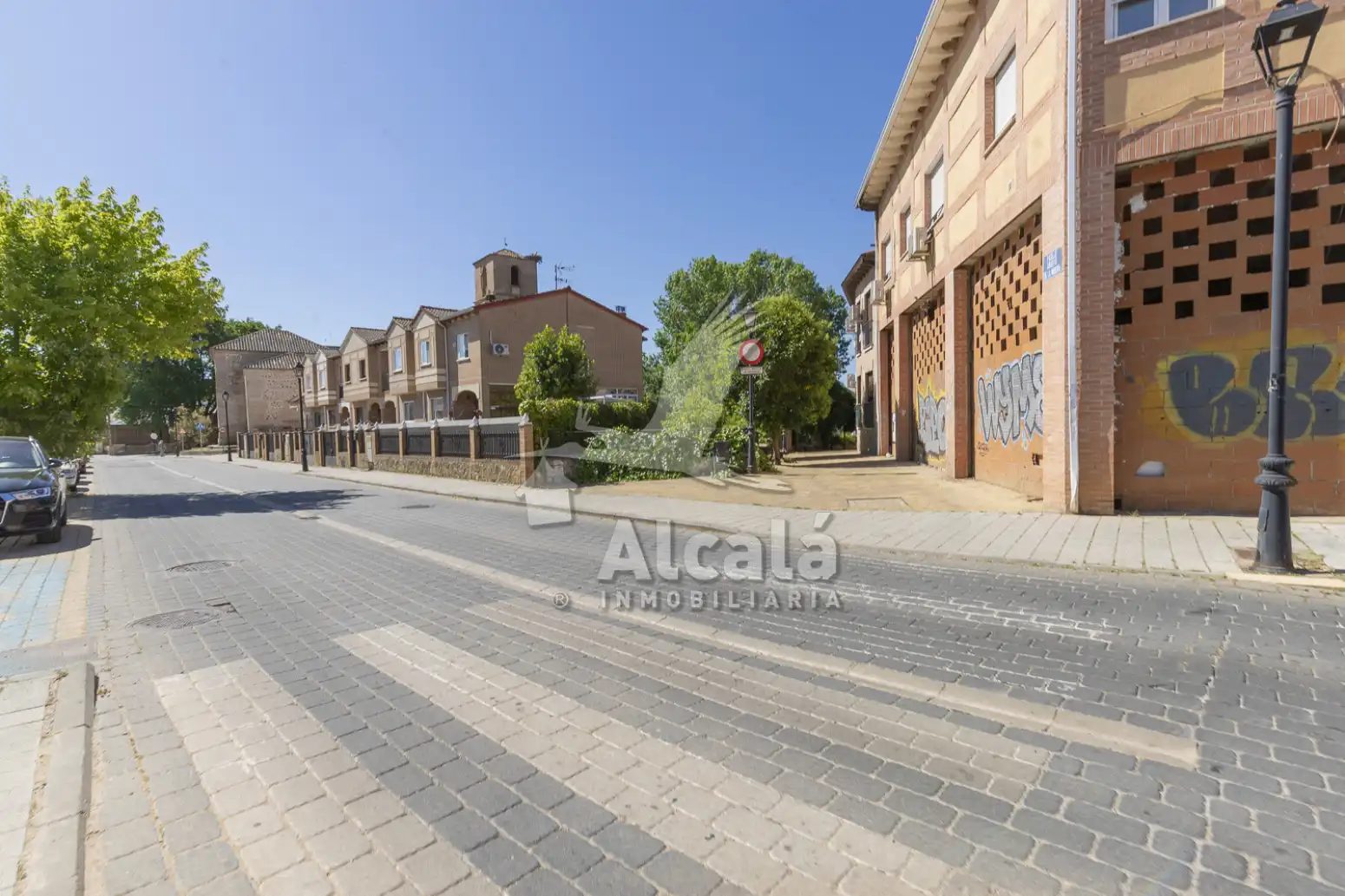 Vista exterior de Casa o xalet en venda en Villanueva de la Torre amb Calefacció i Jardí privat