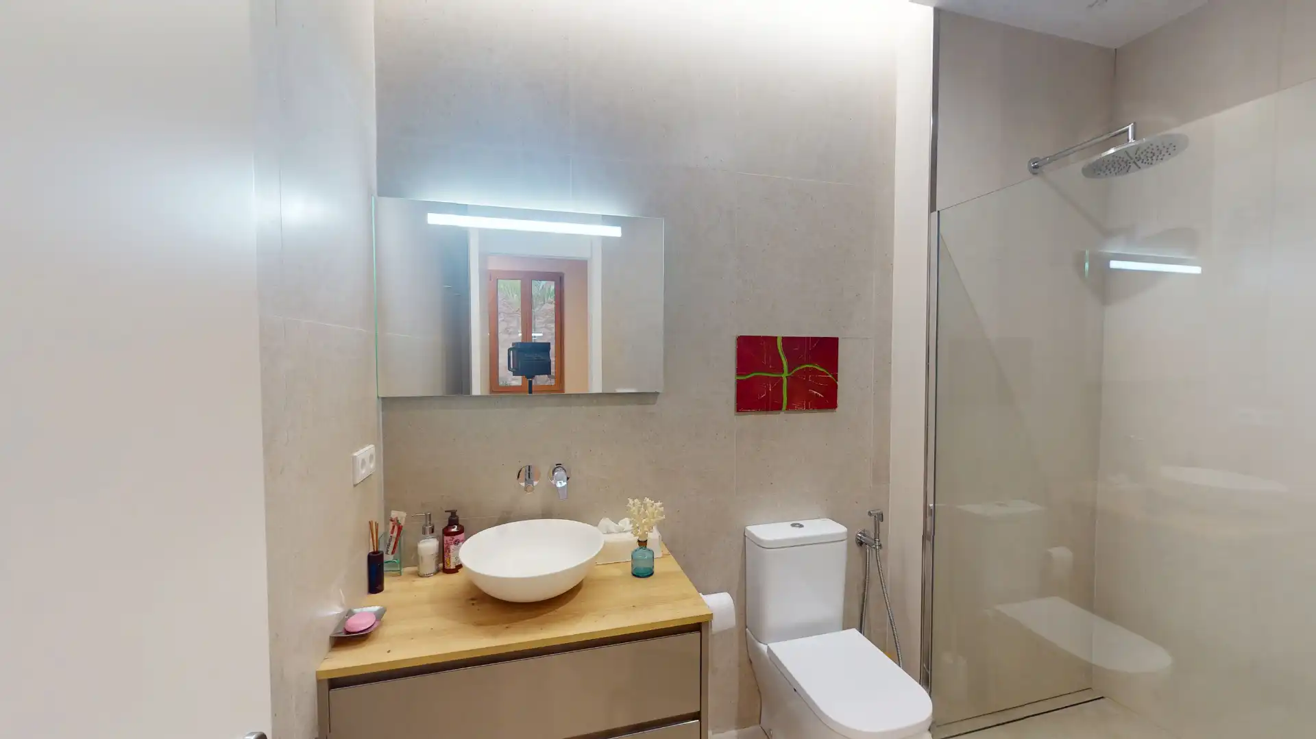 Badezimmer von Wohnung zum Verkauf in Alicante / Alacant mit Klimaanlage, Privatgarten und Abstellraum