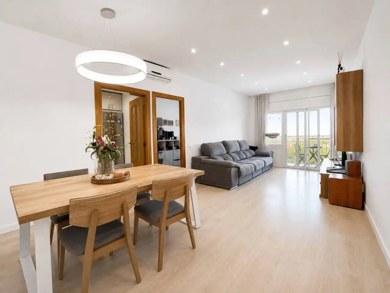 Wohnzimmer von Wohnung zum Verkauf in Sabadell mit Klimaanlage, Heizung und Privatgarten
