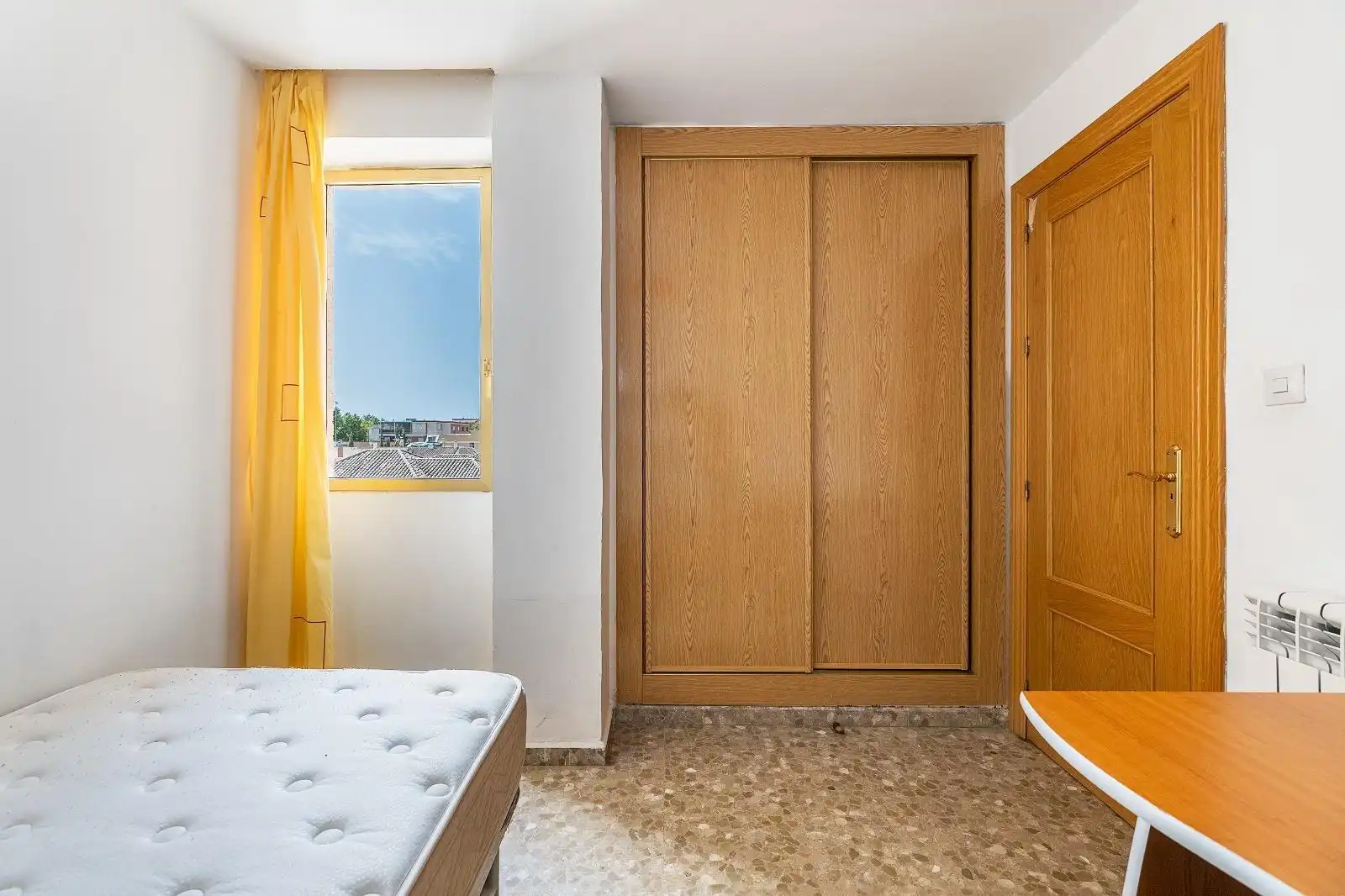 Bedroom of Flat for sale in Granada  with Heating