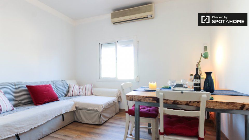 Bedroom of Flat to rent in L'Hospitalet de Llobregat  with Air Conditioner, Heating and Furnished