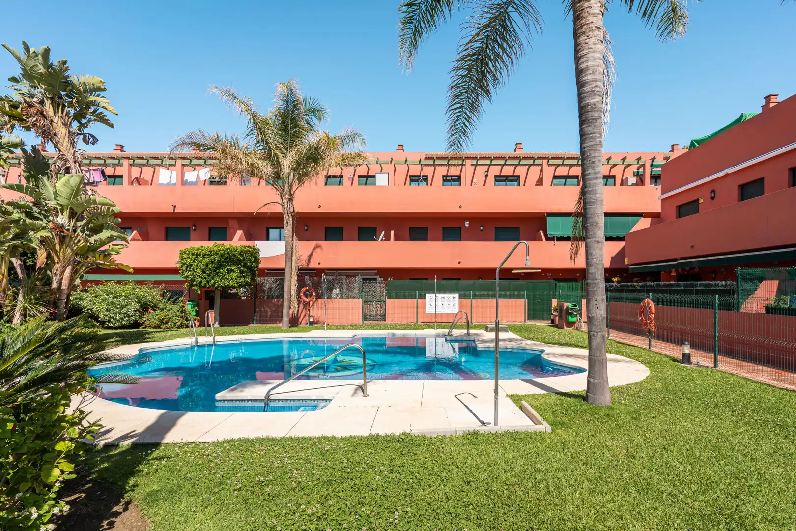 Piscina de Apartament en venda en Casares amb Piscina, Moblat i Internet