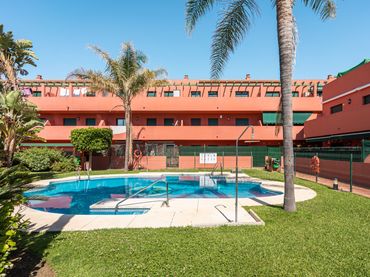 Appartement compact avec piscine à vendre à Casares pueblo