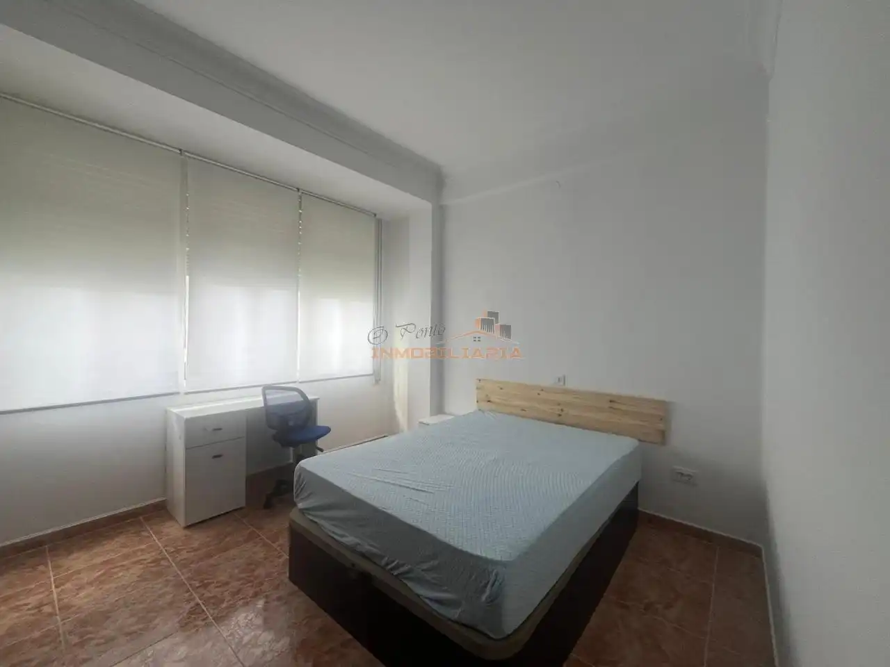 Bedroom of Flat for rent in Ferrol  with Furnished