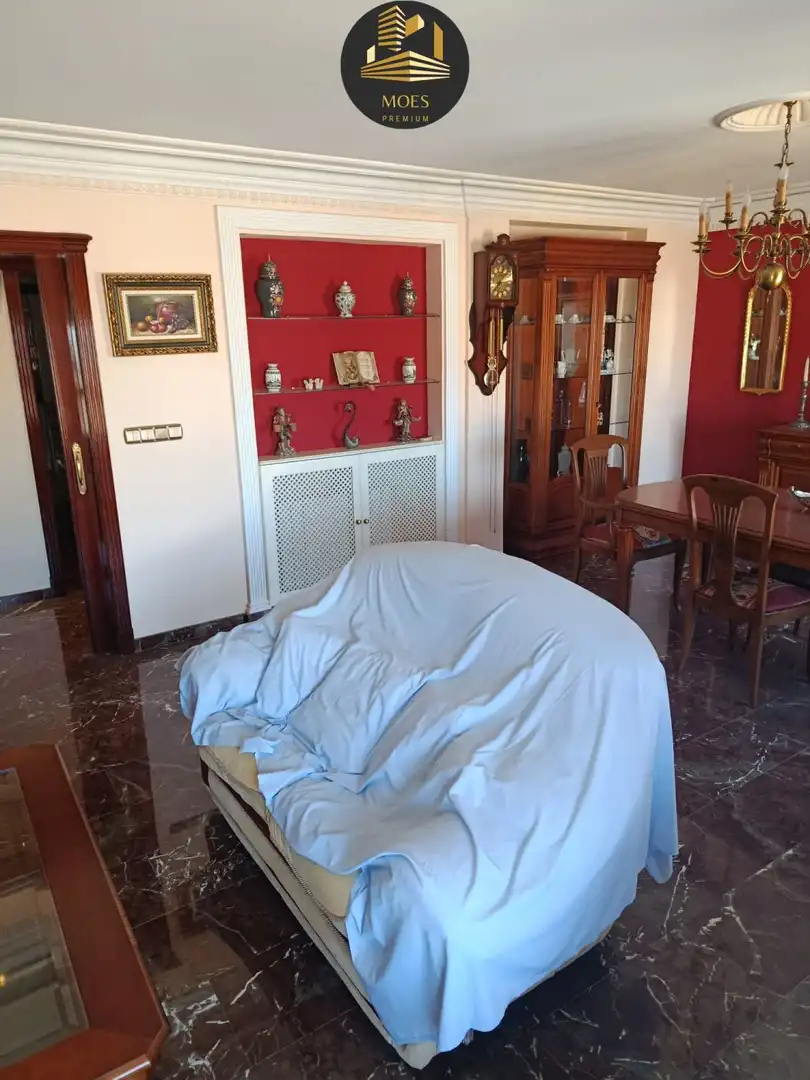 Piso con terraza en venta en Martos, imagen 3