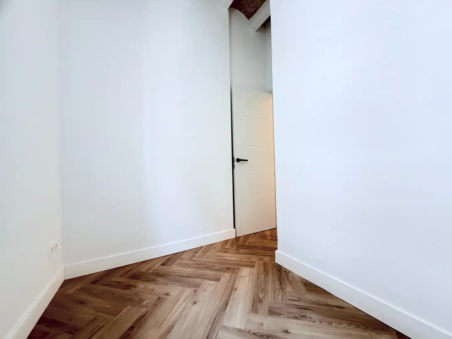 Flat for sale in Barcelona  with Air Conditioner, Heating and Parquet flooring
