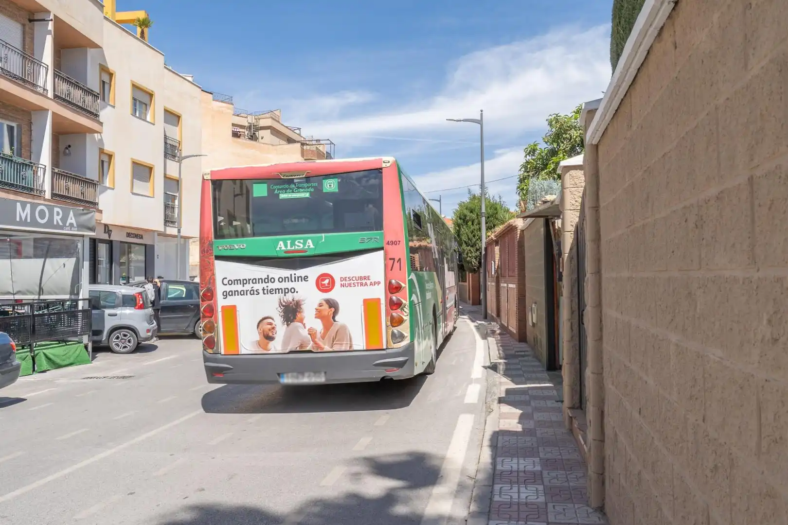 Vista exterior de Piso en venta en Gójar con Terraza, Trastero y Balcón