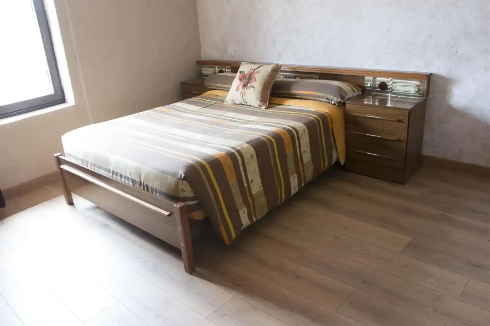 Schlafzimmer von Wohnung zur Miete in Valdemora mit Parkett, Möbliert und Ofen