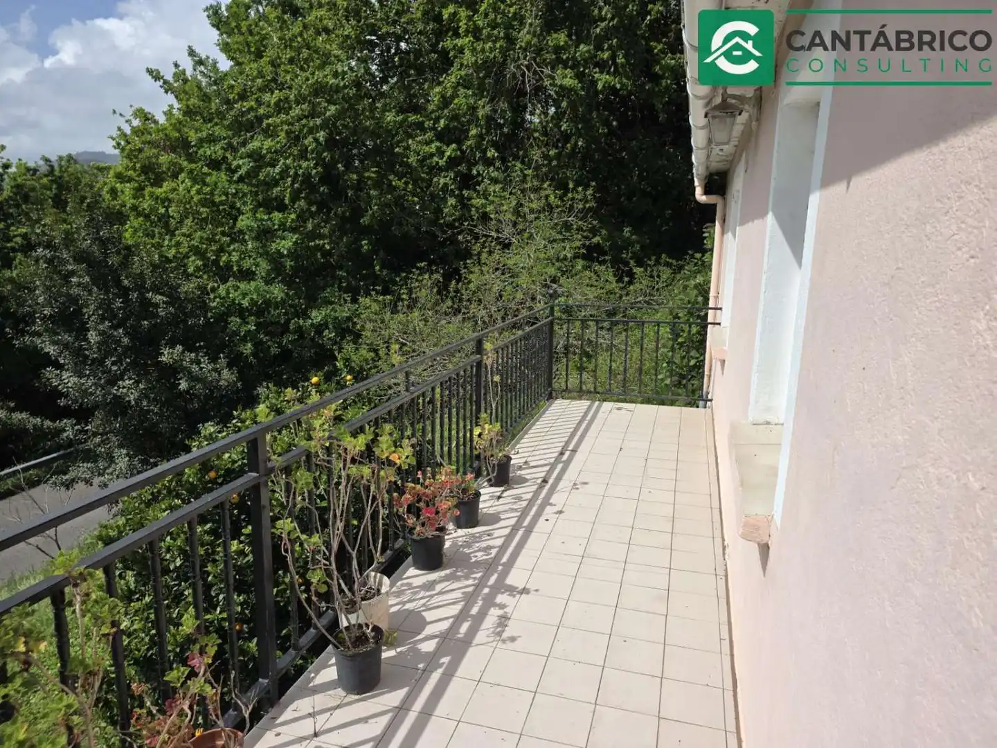 Terrassa de Casa o xalet en venda en Villayón amb Terrassa, Traster i Moblat