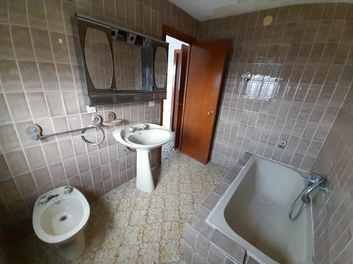 Baño de Piso en venta en Ponferrada con Calefacción, Terraza y Trastero
