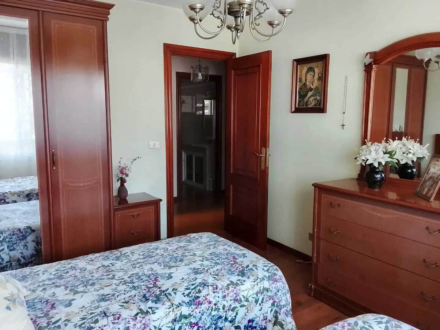 Habitación de Piso en venta en Vigo  con Calefacción, Trastero y Amueblado