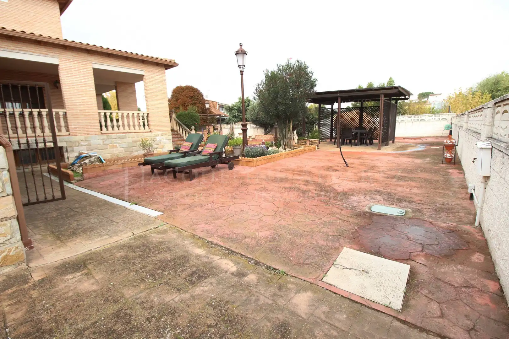 Terrassa de Casa o xalet en venda en Yeles amb Calefacció, Jardí privat i Piscina