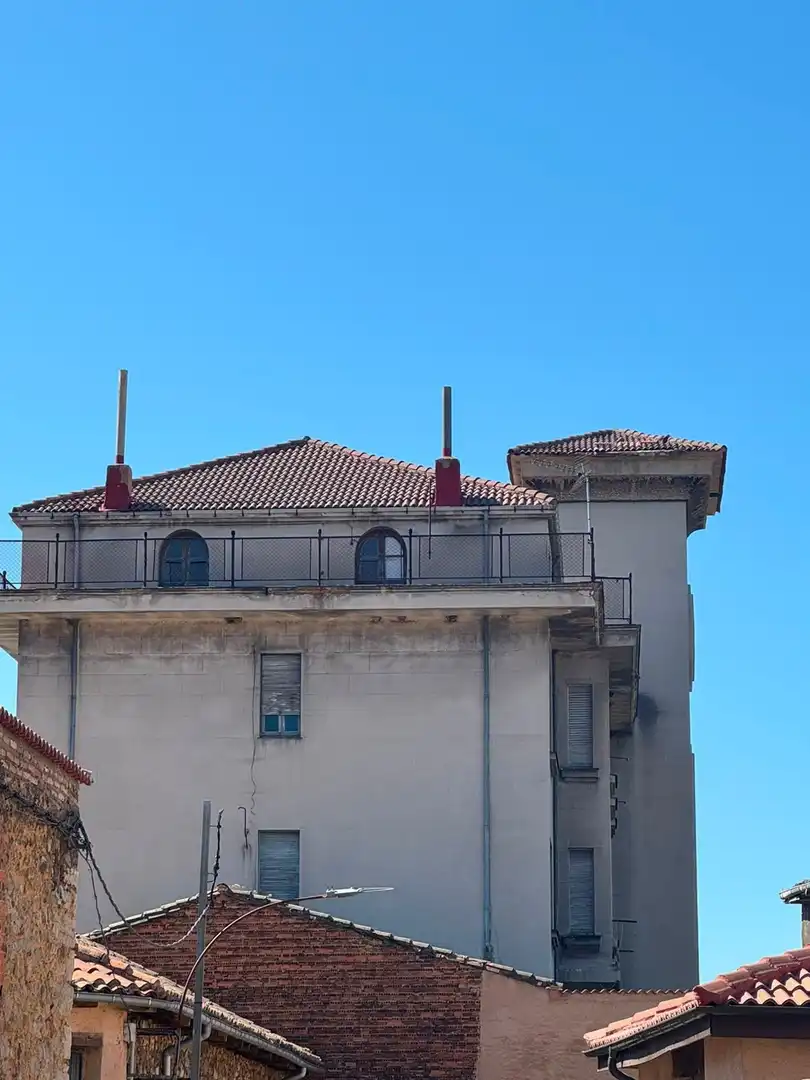 Exterior view of Buildings for sale in La Robla 