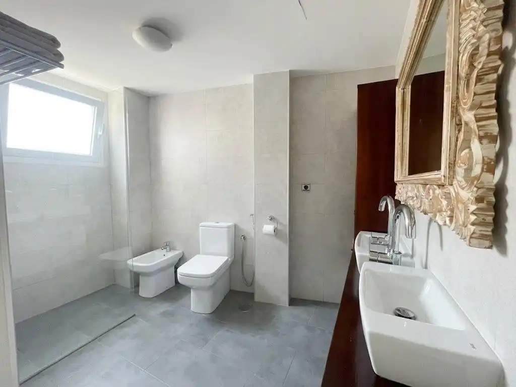 Detached house with terrace for sale in Calle PEDRO MANTUANO, imagen 8