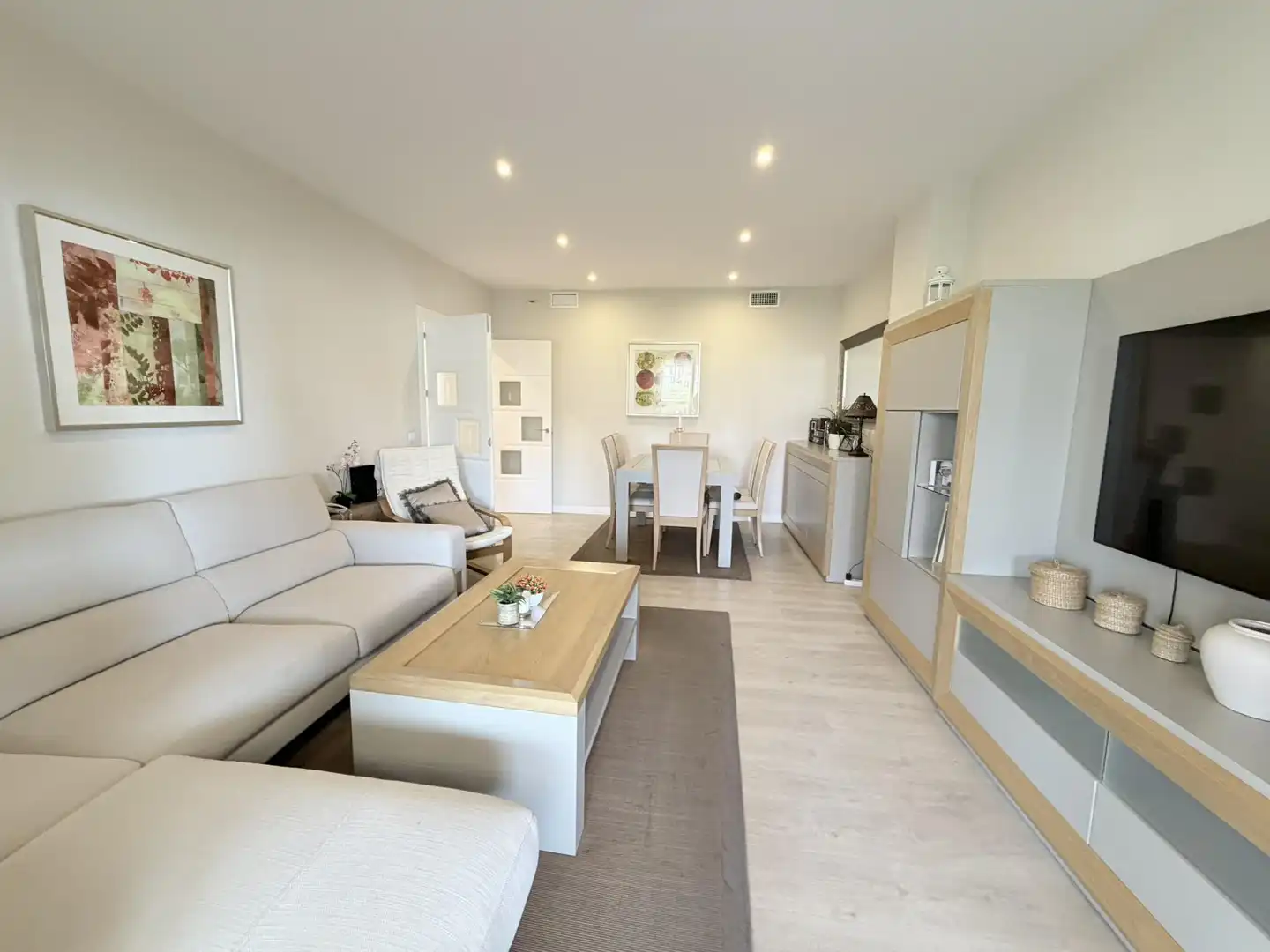 Sala de estar de Ático en venta en Benalmádena con Aire acondicionado, Calefacción y Jardín privado