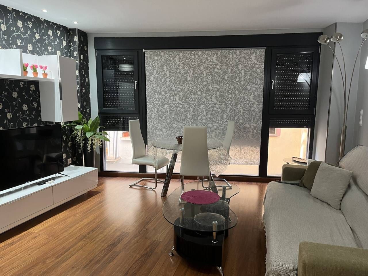 Sala d'estar de Pis de lloguer en Alcañiz amb Aire condicionat, Calefacció i Parquet