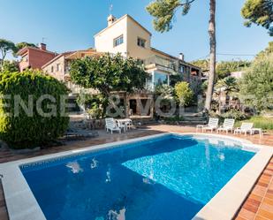 Swimming pool of House or chalet for sale in Castelldefels  with Air Conditioner, Heating and Private garden