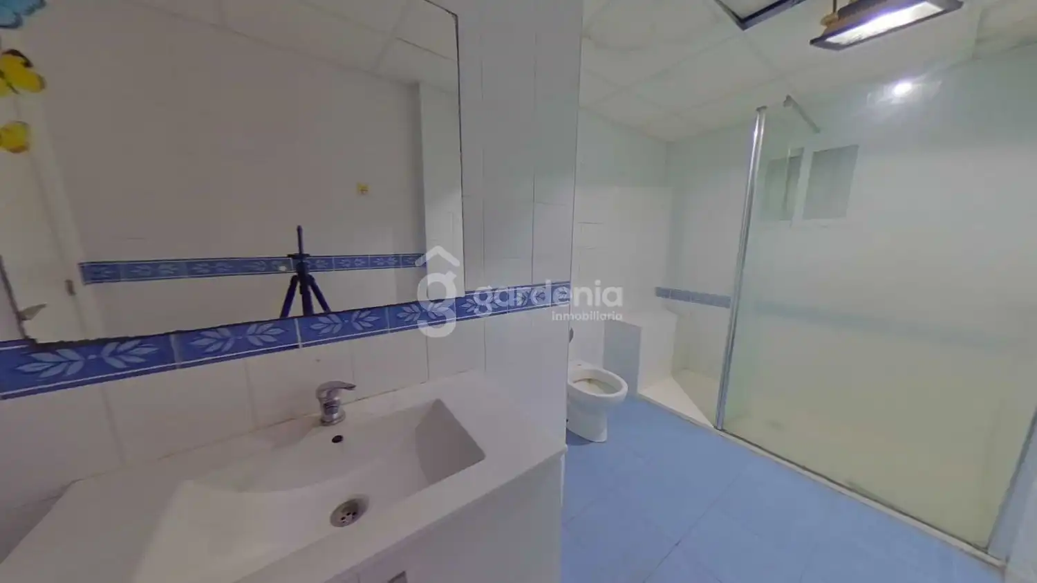 Baño de Casa o chalet en venta en La Puebla del Río con Terraza, Trastero y Piscina
